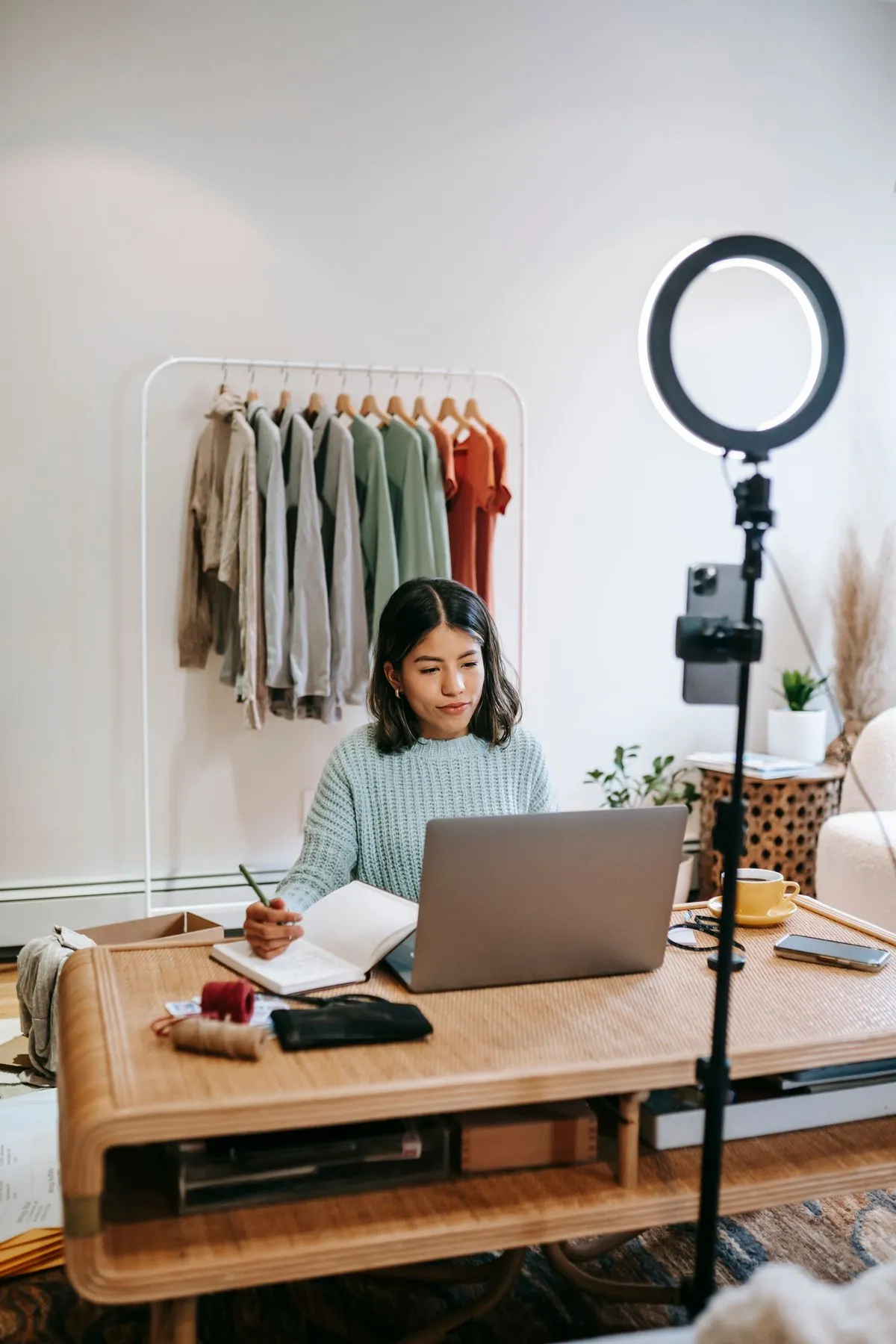 Briefing a Guest Post With No In-House Marketer